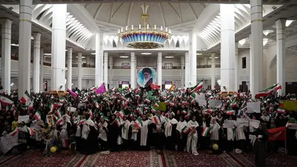 اجتماع بزرگ بانوان زینبی فارس در حمایت از رهبر انقلاب