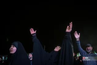مراسم احیاء شب بیست و سوم ماه رمضان در میدان انقلاب اسلامی تهران