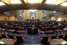 بحث و بررسی درباره الزام پاسخگویی رئیس جمهوری و وزرا به تذکرات مجلس