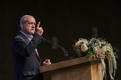 پزشکیان: اگر بتوانیم دستورالعمل امیرالمومنین به مالک اشتر را اجرا کنیم مملکت را تغییر خواهیم داد + فیلم