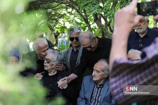 تشییع پیکر پرویز بهرام