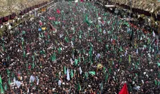 عزاداری عراقی‌ها در کربلای معلی با تصویر رهبر شهید انقلاب اسلامی + فیلم