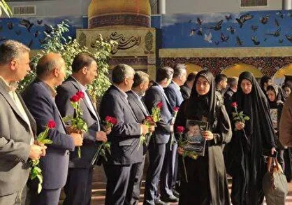 استقبال از خانواده کارمندان شهید زندان اوین در مشهد