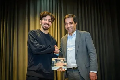 هافبک پرتغالی پاری&zwnj;سن&zwnj;ژرمن به عنوان بهترین بازیکن سال از دید رسانه اوجوگو انتخاب شد