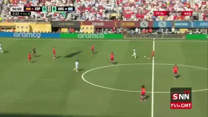 انزو فرناندز با کارت زرد دوم داور از بازی اخراج شد / اسپانیا 0 - 0 آرژانتین