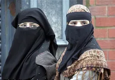 حمله به زنان محجبه در آلمان و اسپانیا