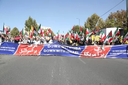 برگزاری پر شور راهپیمایی بشارت نصر در زنجان+فیلم