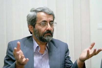سلیمی نمین به تناقض&zwnj;گویی&zwnj;های کروبی پاسخ داد