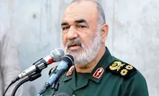 ایران لبریز از فرماندهان مقتدر و با ایمان است