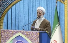 صدیقی: حکومت‌های غربی در اهانت به اسلام «نوبتی» عمل می‌کنند / سپاه نگذاشت داعش به اروپا برسد