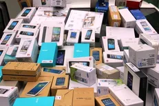 تعرفه گمرکی و سود بازرگانی واردات موبایل در سال ۱۴۰۴ ابلاغ شد + جدول