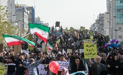 روسیا الیوم: ایرانی&zwnj;ها سالروز پیروزی انقلاب&zwnj;شان را گرامی داشتند