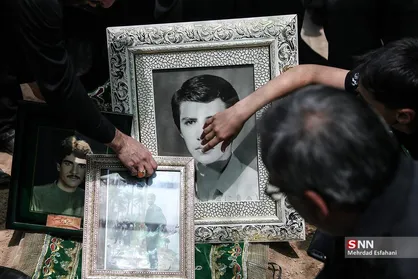 به احترام آنان که بر فراز خون ایستادند