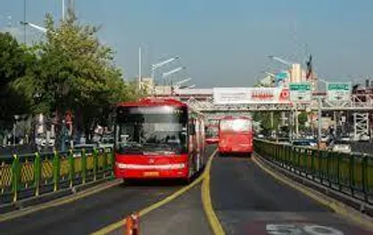 نقص فنی یک دستگاه اتوبوس BRT در خیابان آزادی