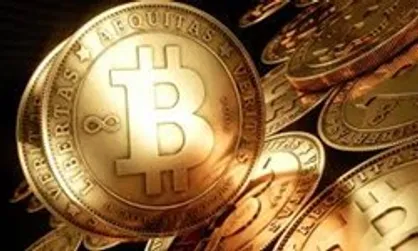 قیمت بیت کوین در بازار جهانی ۱۲ درصد سقوط کرد/قیمت بیت کوین در بازار ایران به ۴ برابر بازار جهانی رسید