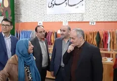 توزیع هدایای مقام معظم رهبری توسط بازوی محرومیت زدایی بنیاد مستضعفان