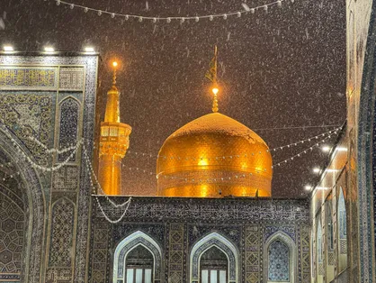 ببینید| تصاویری جذاب از بارش برف در حرم امام رضا علیه&zwnj;السلام و مشهد