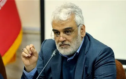 طهرانچی: در دانشگاه آزاد بنگاه&zwnj;داری نمی&zwnj;کنیم، برای دانشجویان وام می&zwnj;گیریم / ۱۰ سال دیگر باید مهندس از خارج وارد کنیم + فیلم