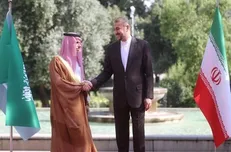 استقبال امیرعبدالللهیان از همتای سعودی در تهران