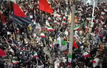 قرار&zwnj;های عاشقی شبانه مردم سرخس در بیعت با رهبر انقلاب