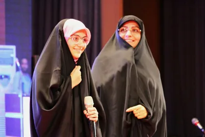 واکنش آرمیتا و مادرش به &laquo;هناس&raquo;