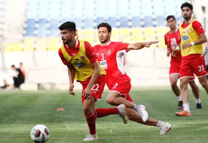 آخرین تمرین پرسپولیس برای بازی با سپاهان در حضور محرمی