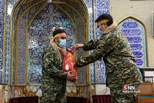 تهیه بسته مواد غذایی و جهیزیه در مسجد روحانی