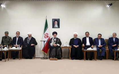 خلاصه بیانات رهبر انقلاب در دیدار با رئیس&zwnj; جمهور و اعضای هیئت دولت