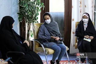 بررسی تاثیر نظام آموزشی بر هویت‌یابی دختران 