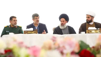 رونمایی از تقریظ رهبر انقلاب در میبد