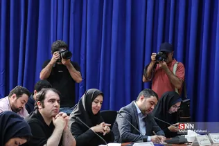 اولین نشست خبری سید عباس موسوی، سخنگوی جدید وزارت امور خارجه امروز سه شنبه هفتم خرداد ماه برگزار در ساختمان شماره 9 این وزارت خانه برگزار شد
