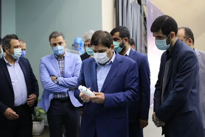 خبر رئیس ستاد اجرایی فرمان امام درباره واکسن و کیت تشخیص سریع کرونا