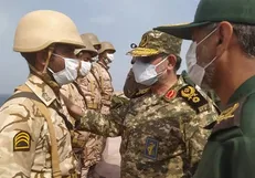 بازدید فرمانده نیروی دریایی سپاه از جزیره راهبردی تنب بزرگ| دریادار تنگسیری: برای استمرار امنیت در «خلیج فارس» نیازی به حضور بیگانگان نیست