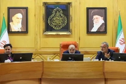 نشست بررسی زمینه&zwnj;های تحقق تولید ۱۰۵ دستگاه واگن قطار شهری برگزار شد