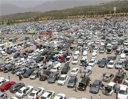 سازمان توسعه تجارت با تصمیمات خود موجب آشفتگی بازار خودرو شد