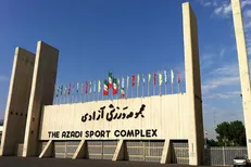 نمایی دیدنی از ورزشگاه آزادی لحظاتی قبل از دربی ۹۴+عکس