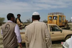 ادامه حضور موسسه مسکن و عمران اجتماعی بسیج در مناطق سیل زده سیستان و بلوچستان