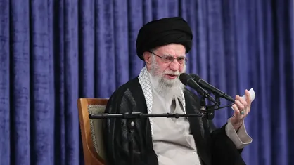 رهبر انقلاب: صنعت هسته&zwnj;ای صلح&zwnj;آمیز حق ملت ایران است + عکس