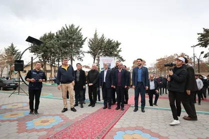 هاشمی: تلاش دولت بر این است تا پروژه&zwnj;های نیمه&zwnj;تمام در اولویت قرار بگیرد/ ۱۸۲۷ چمن مصنوعی برای تکمیل در دستور کار قرار دارد