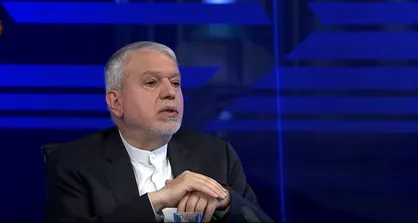 موضع وزیر میراث نسبت به برداشت خاک های سرخ جزیره هرمز توسط برخی مسافران + فیلم
