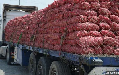 ادامه قاچاق پیاز با کامیون&zwnj;های حامل گوجه