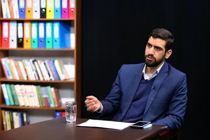 اصول قانون اساسی می&zwnj;توانند در حوزه فضای مجازی تسری یابند