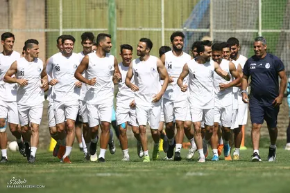 استقلال به دنبال جذب دو بازیکن خارجی