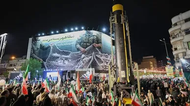 میدان‌ها؛ نقش تنگه هرمز اجتماعی را ایفا می‌کنند