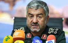 سرلشکر جعفری در مرز شلمچه: پیام جهانی اربعین اتحاد مسلمانان و غیرمسلمان علیه استکبار جهانی است