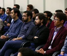 رفتن نخبگان علمی از کشور تهدید نیست، بلکه یک فرصت است/ جوانان به جای کار شرکتی، به سراغ ایده‌پردازی بروند