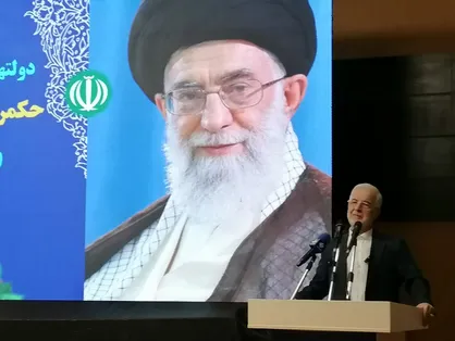 پیشرفت ۳۸ درصدی پروژه راه&zwnj;آهن خراسان جنوبی / ۳۶ هزار پروژه در هفته دولت افتتاح می&zwnj;شود+فیلم