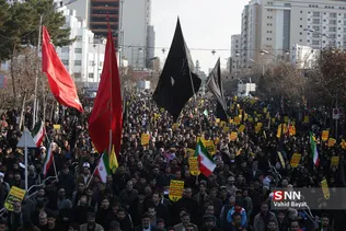 راهپیمایی مردم مشهد در محکومیت ترور حاج قاسم سلیمانی
