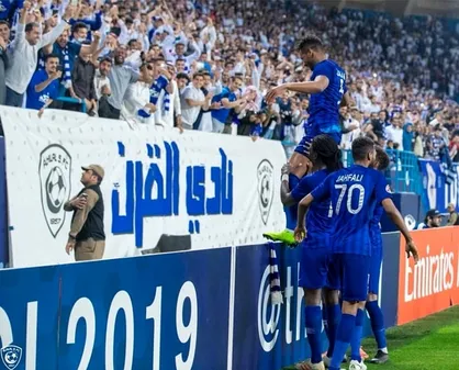 پوستر بازی الهلال و استقلال با شادی گل عجیب گومیس