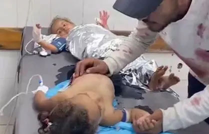 جنایات دشمن صهوینستی در سایه حمایت&zwnj;های آمریکا در غزه ادامه داد / مجروحیت کودکان در جریان بمباران چادر&zwnj;های آوارگان در خانیونس